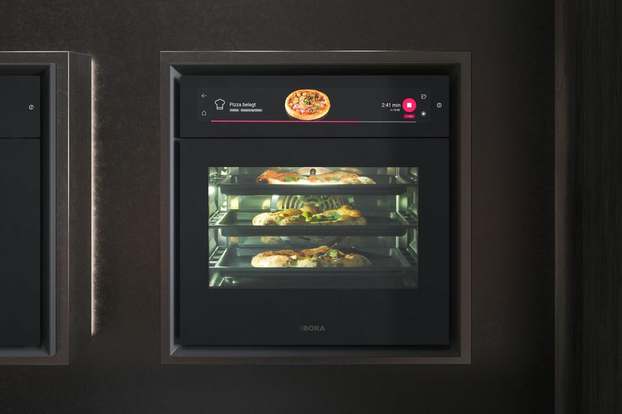 Four vapeur BORA X BO noir, trois niveaux de pizzas en cuisson, écran tactile