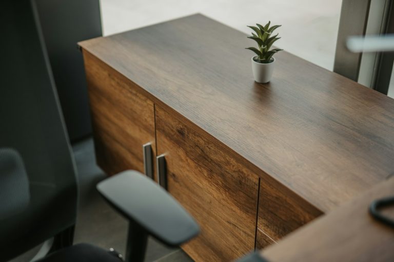 Mobilier sur mesure : petits espaces optimisés