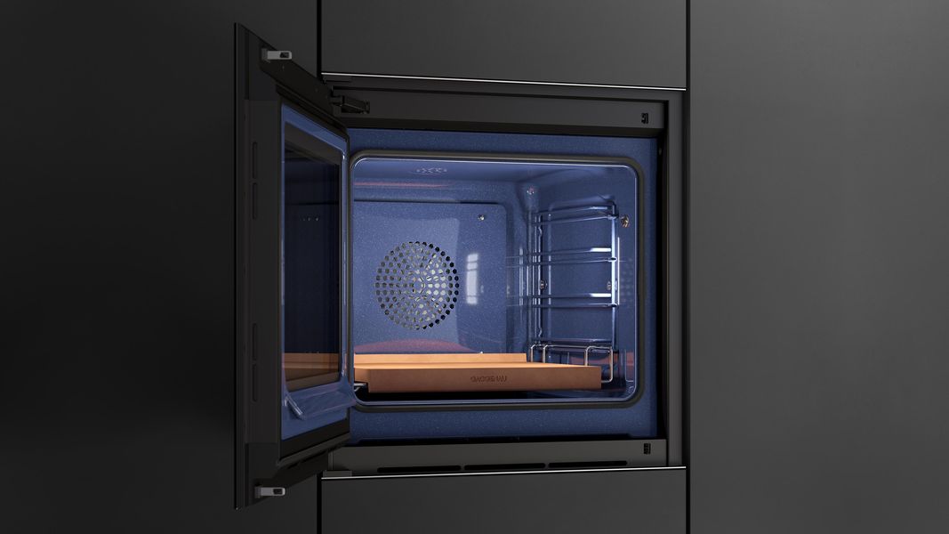 Four Gaggenau série Minimalistic porte ouverte, intérieur en émail bleu